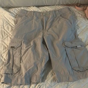 Men’s Smith’s tan cargo shorts , Size 30